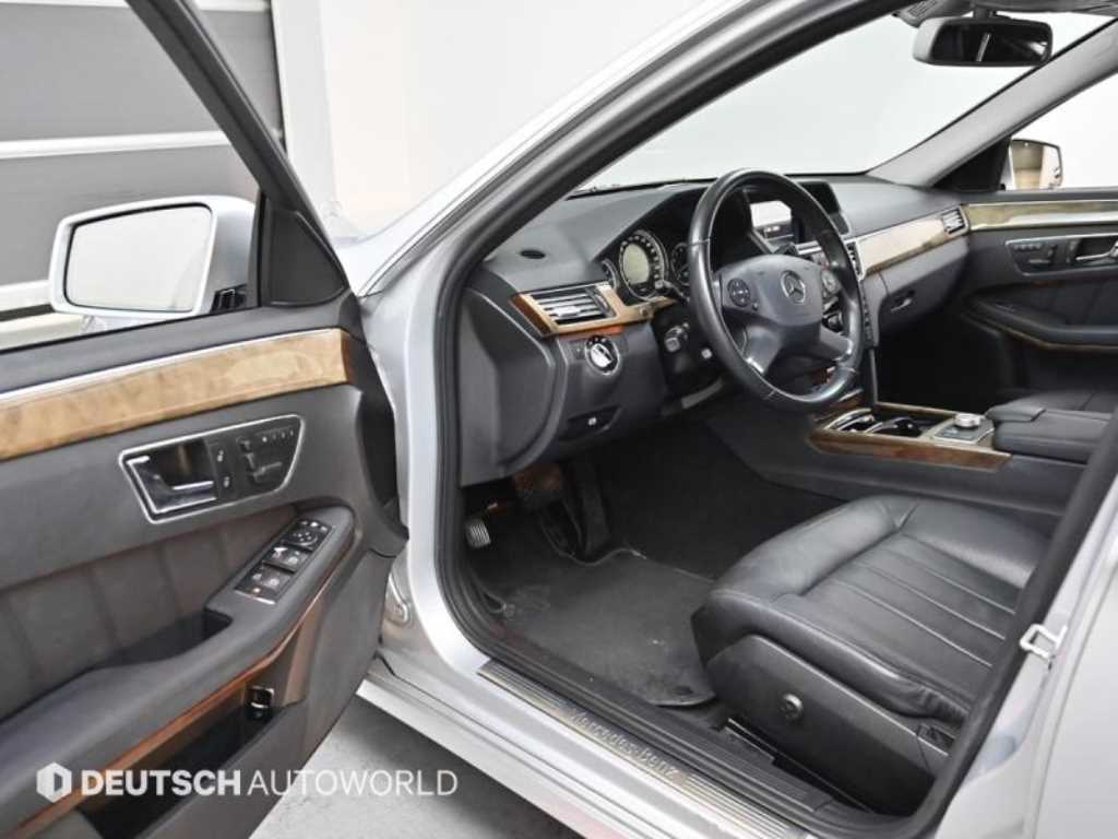 Mercedes Benz E class - Vista 11