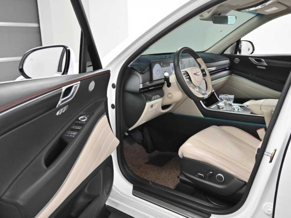 Genesis GV80 - Vista 11