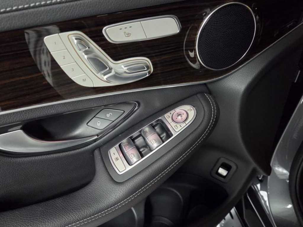 Mercedes Benz GLC Class - Vista 11