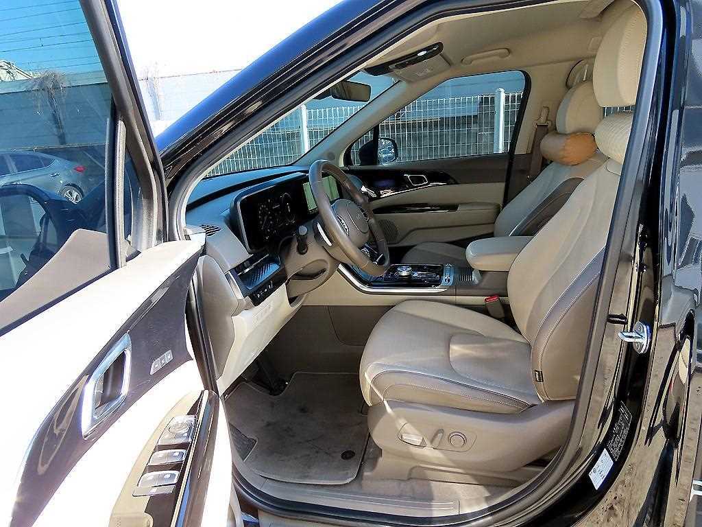 KIA Carnival - Vista 5