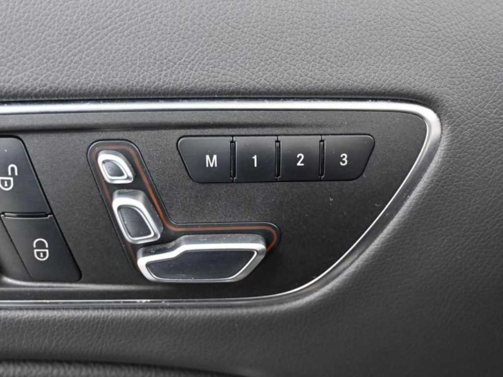 Mercedes Benz GLA Class 2018 Verde - Importación desde Corea - HF Imports Iquique - Foto 18