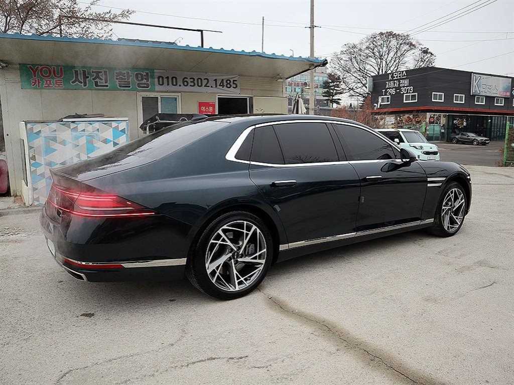Genesis G90 - Vista 3