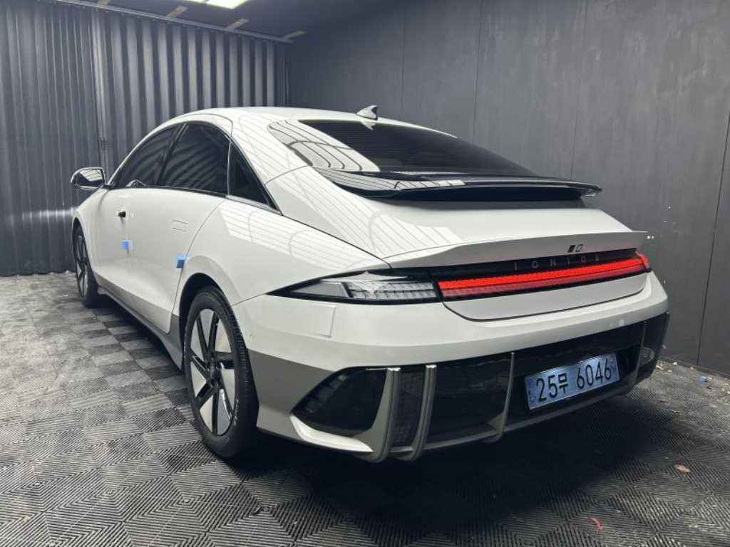 HYUNDAI Ioniq 6 - Vista 4