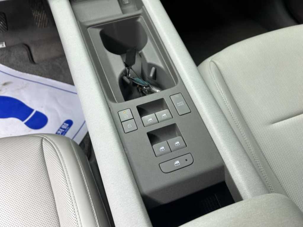 HYUNDAI Ioniq 6 - Vista 10