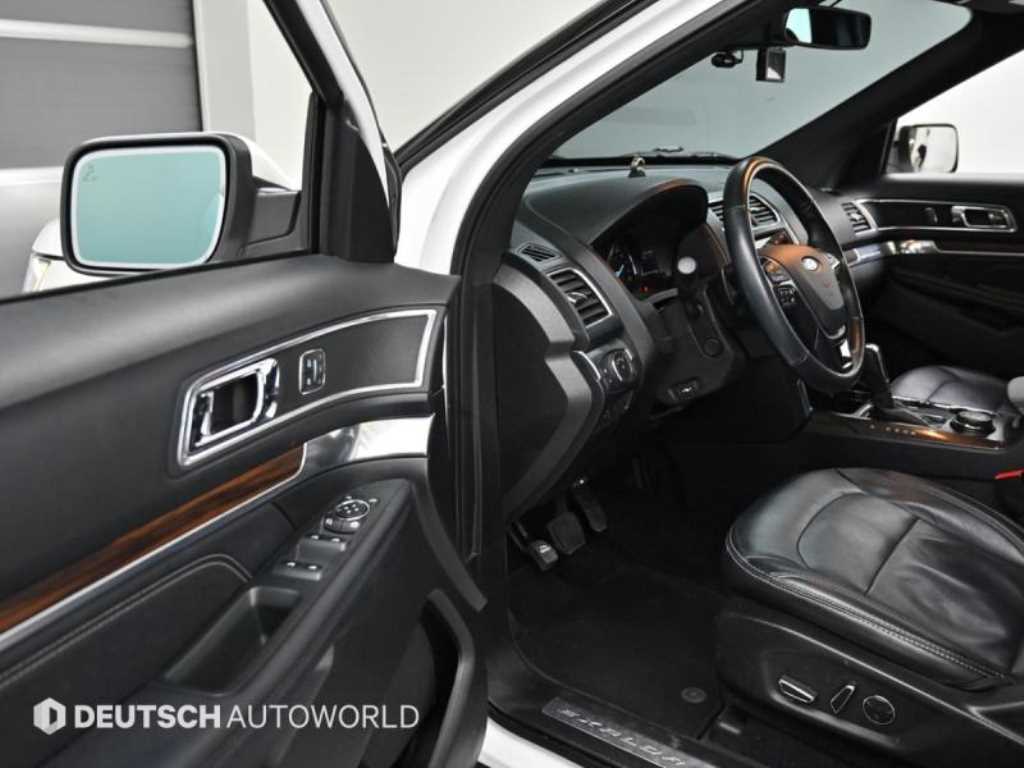 Ford Explorer - Vista 11