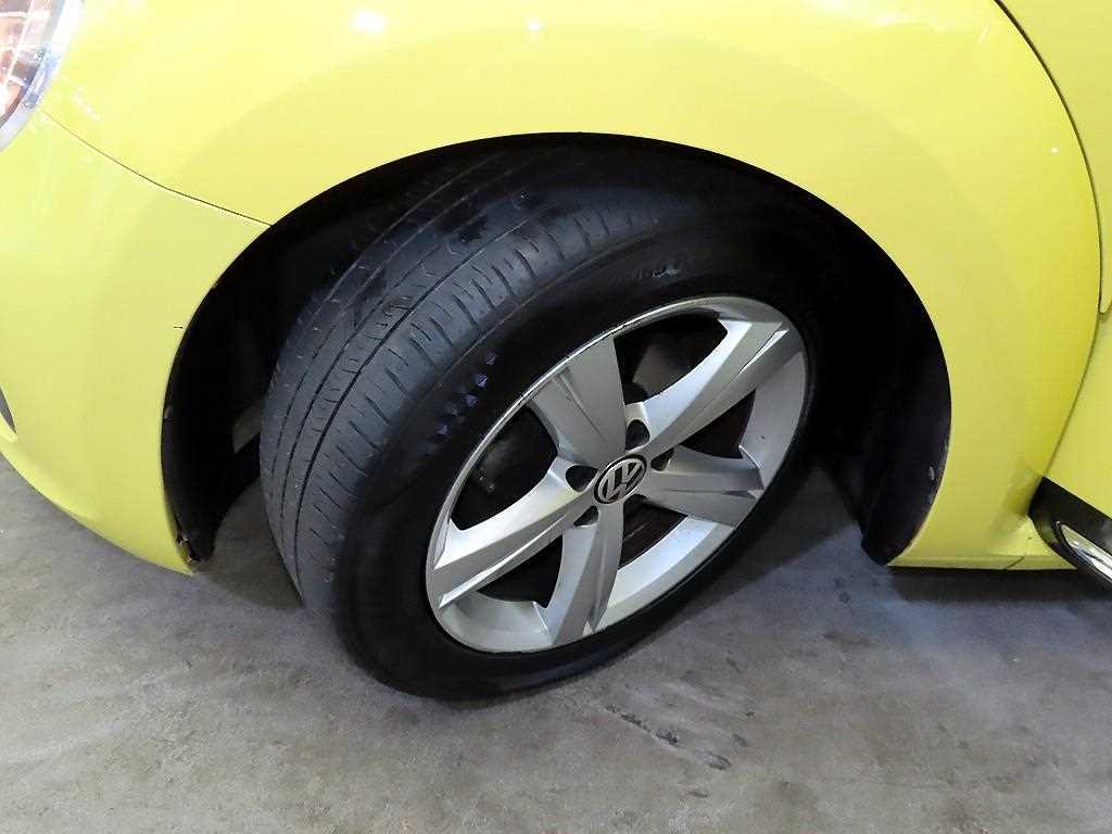 Volkswagen Beetle 2014 Amarillo - Importación desde Corea - HF Imports Iquique - Foto 19