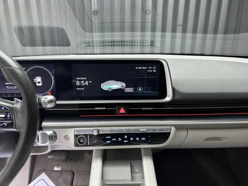 HYUNDAI Ioniq 6 - Vista 9