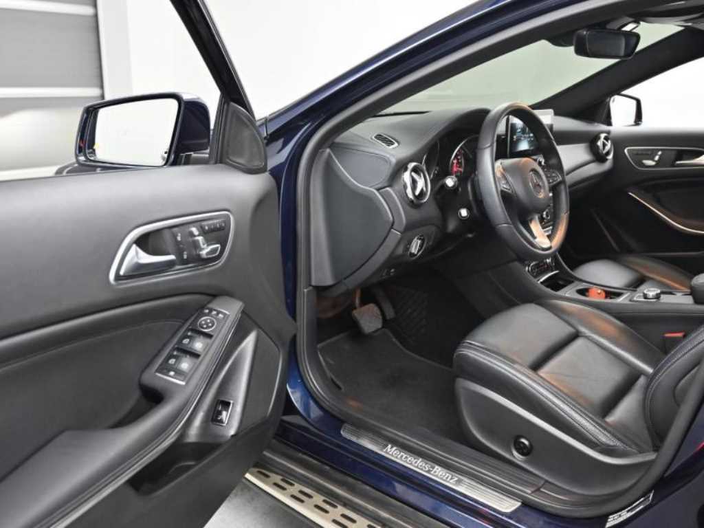 Mercedes Benz GLA Class - Vista 11