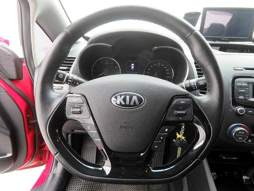 KIA K3 - Vista 10