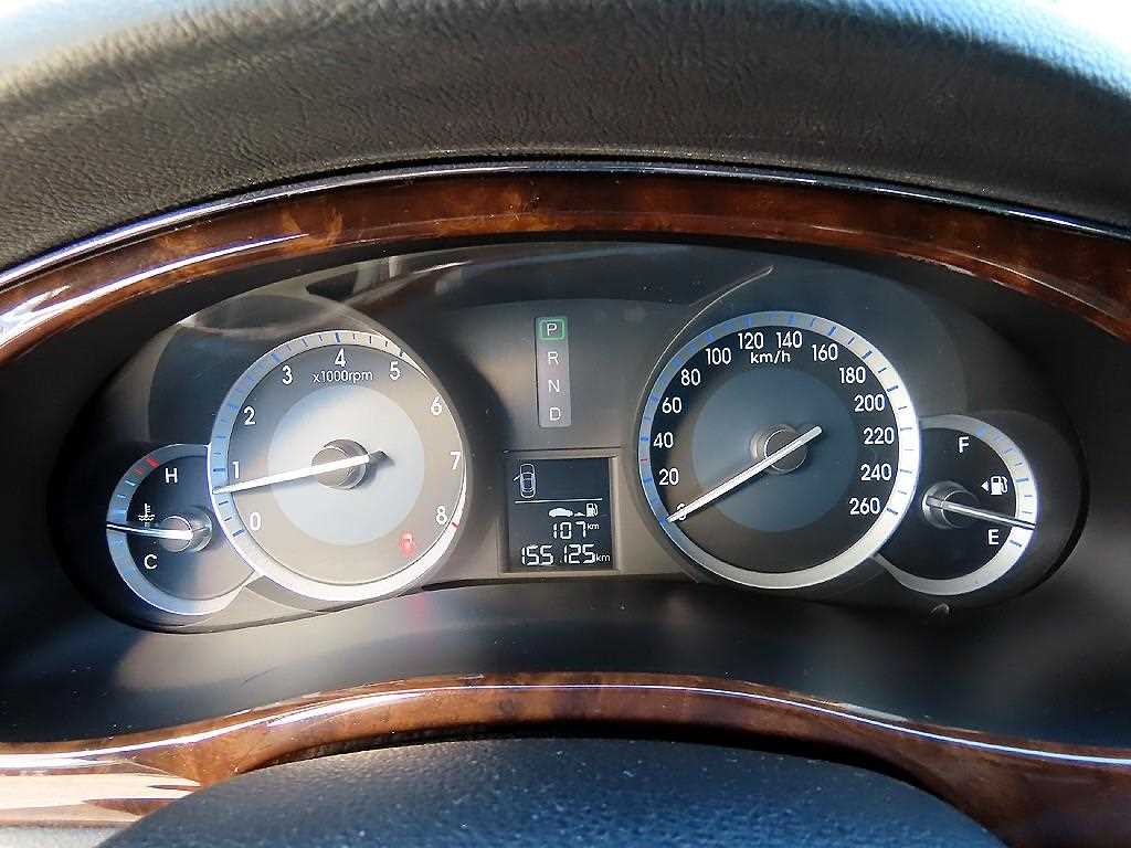 HYUNDAI Genesis - Vista 8