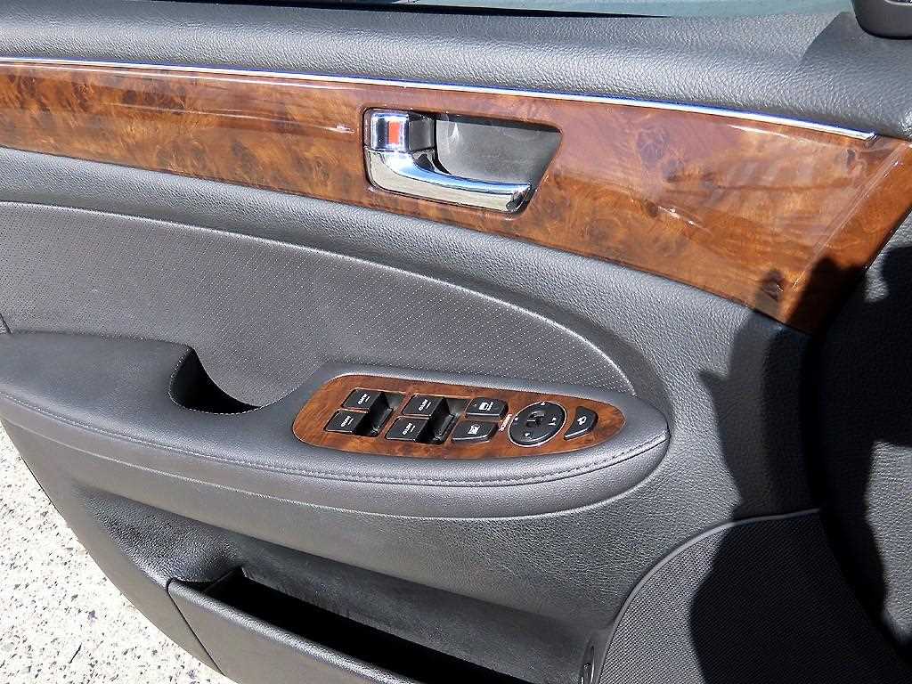 HYUNDAI Genesis - Vista 10