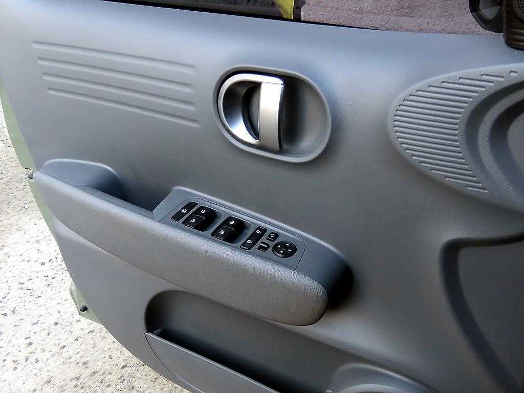 HYUNDAI Casper - Vista 11