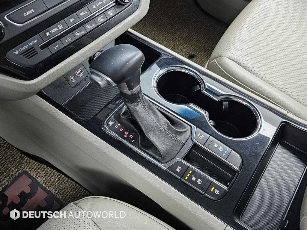 KIA Carnival - Vista 9