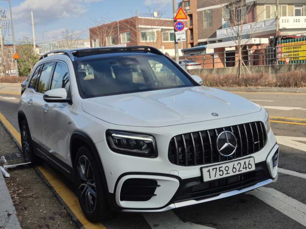 Mercedes Benz GLB Class - Vista 6