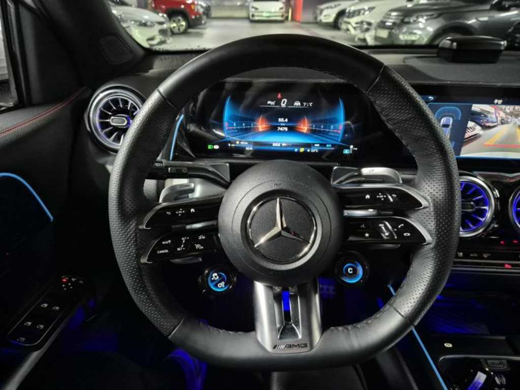 Mercedes Benz GLB Class - Vista 9