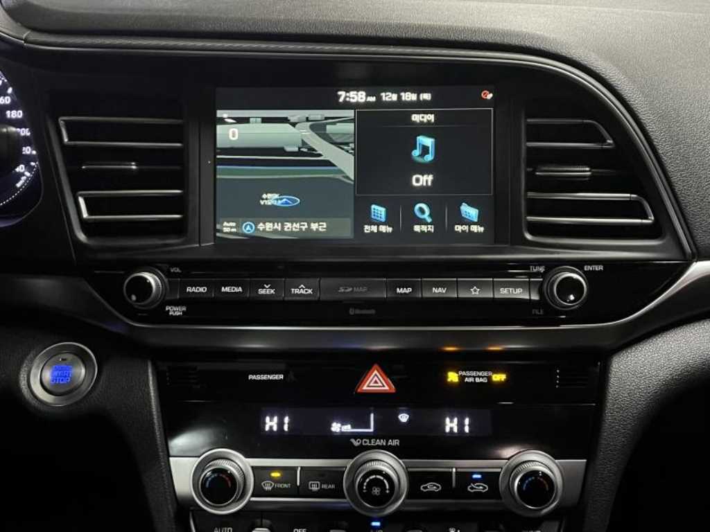 HYUNDAI Avante - Vista 8