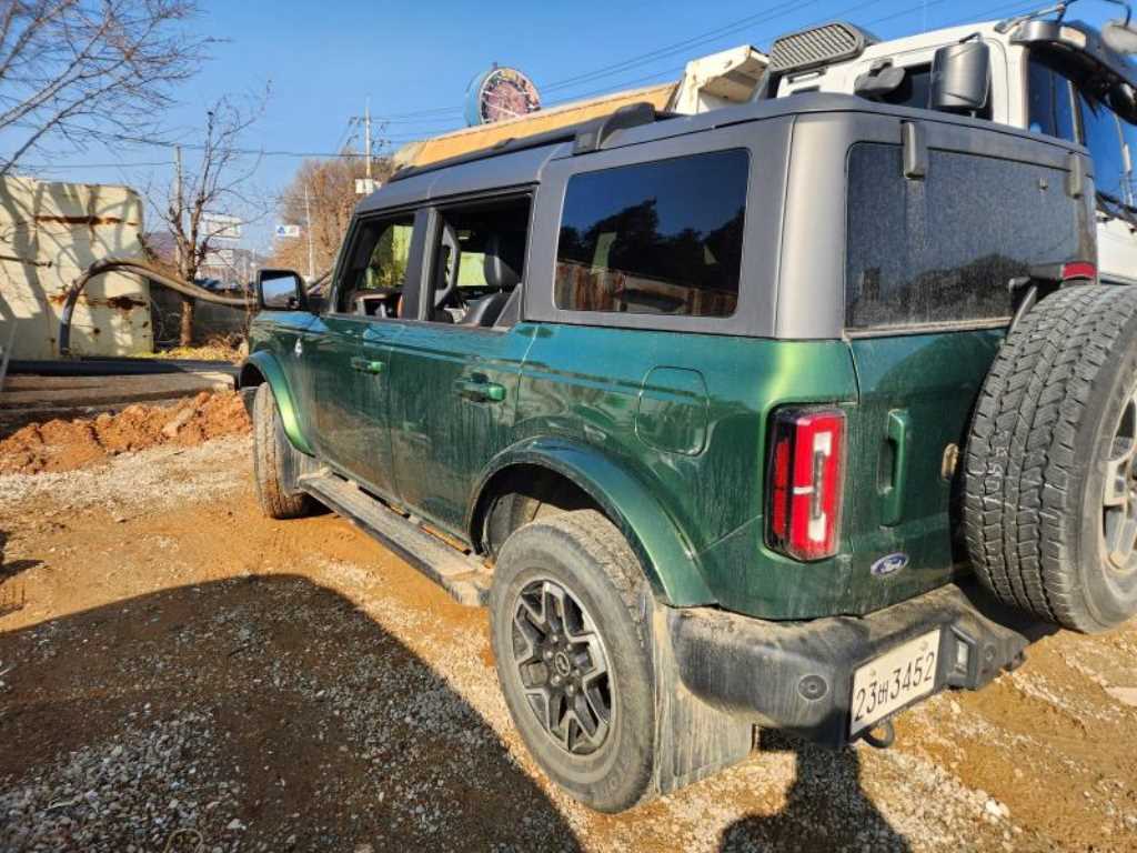 Ford Bronco - Vista 4