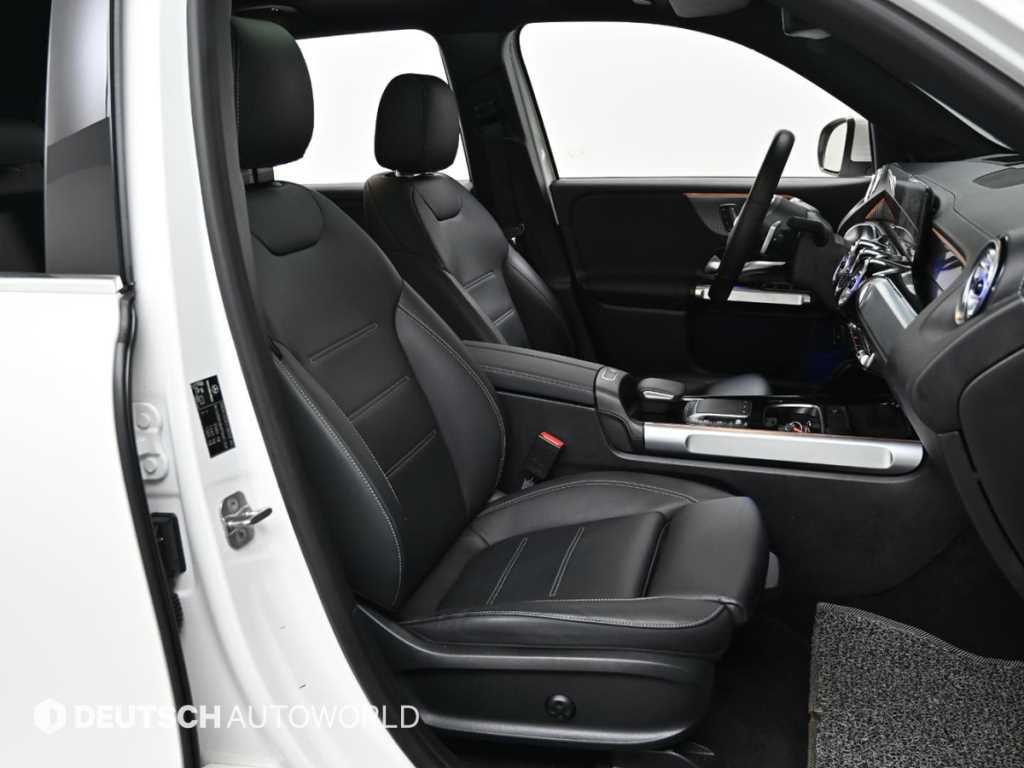 Mercedes Benz EQB - Vista 10