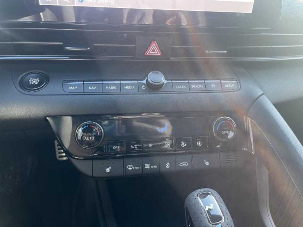 HYUNDAI Avante - Vista 11