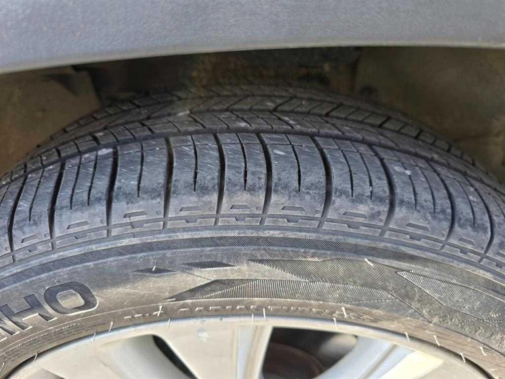 Chevrolet Trax 2017 Gris - Importación desde Corea - HF Imports Iquique - Foto 15