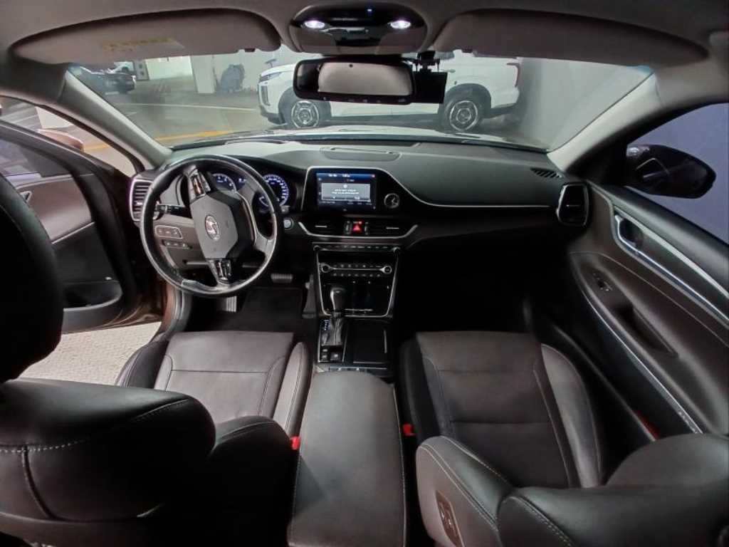 HYUNDAI Grandeur - Vista 6