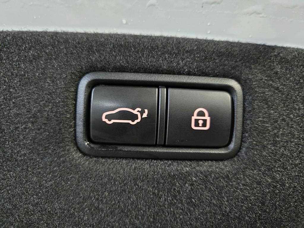 Genesis G70 2019 Blanco - Importación desde Corea - HF Imports Iquique - Foto 16