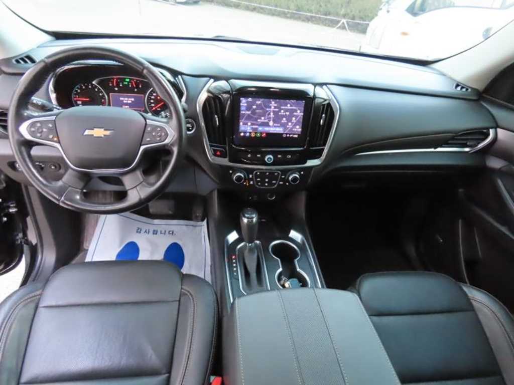 Chevrolet Travers - Vista 9