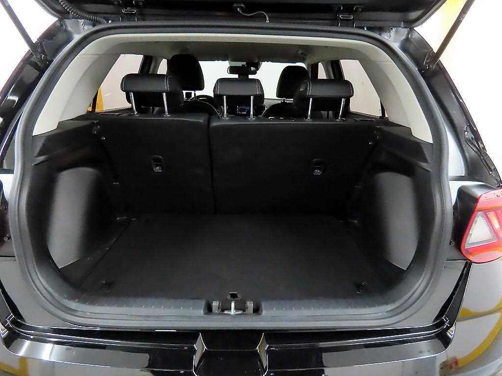 HYUNDAI Venue 2021 Negro - Importación desde Corea - HF Imports Iquique - Foto 18