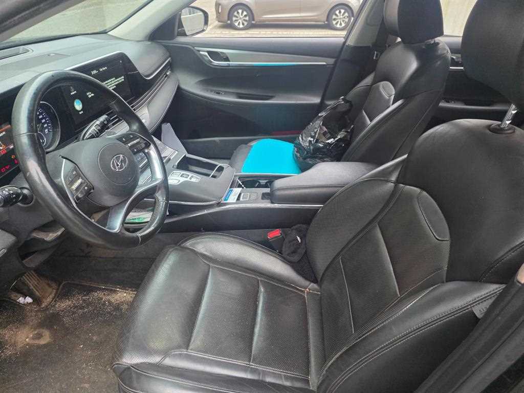 HYUNDAI Grandeur - Vista 7