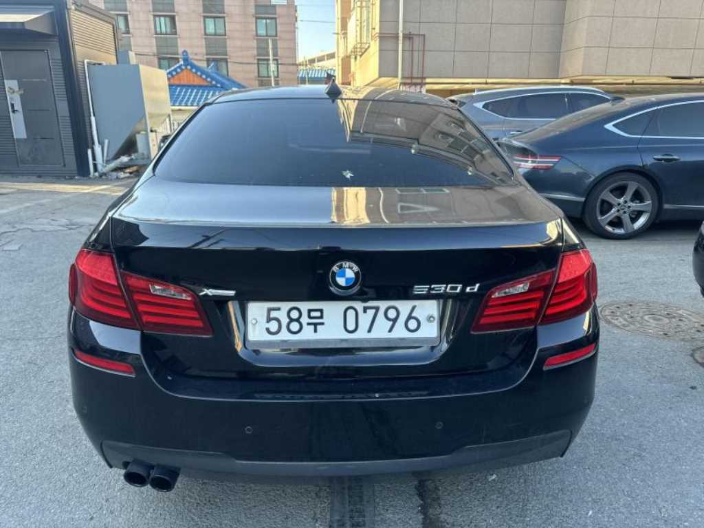 BMW 5 Series - Vista 3