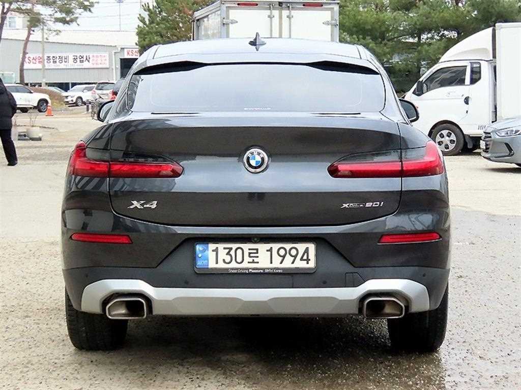 BMW X4 - Vista 4