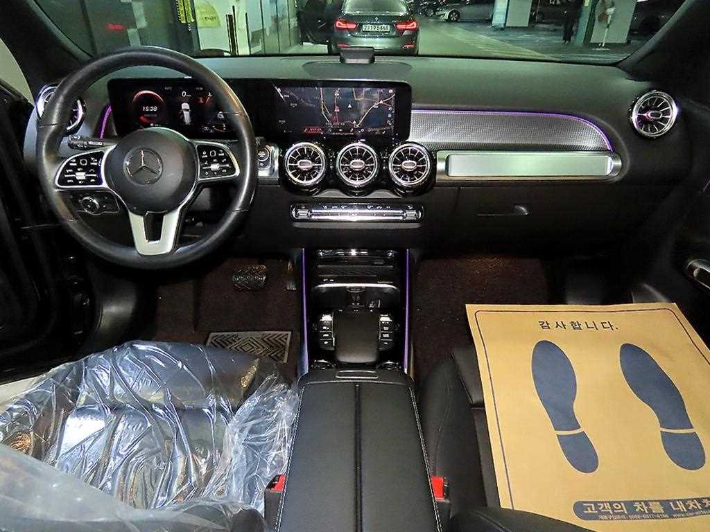 Mercedes Benz GLB Class - Vista 10