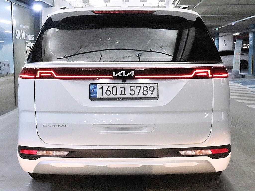 KIA Carnival - Vista 5