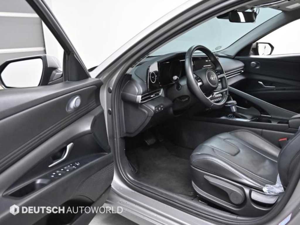 HYUNDAI Avante - Vista 11