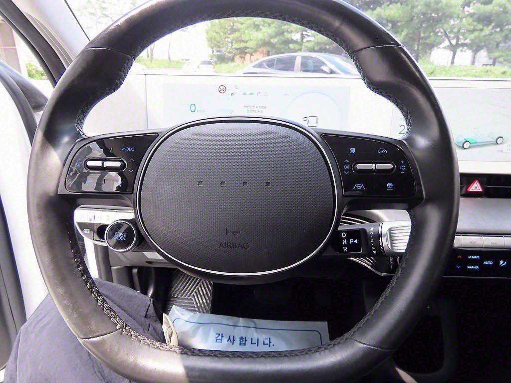 HYUNDAI Ioniq 5 - Vista 8