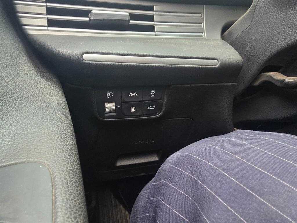 HYUNDAI Grandeur - Vista 10