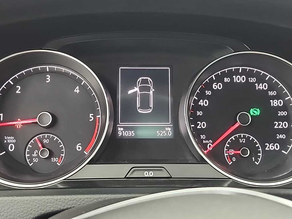 Volkswagen Golf - Vista 6