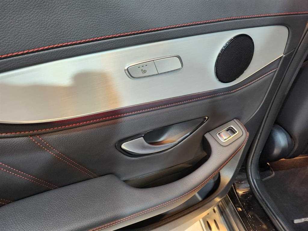 Mercedes Benz GLC Class - Vista 7