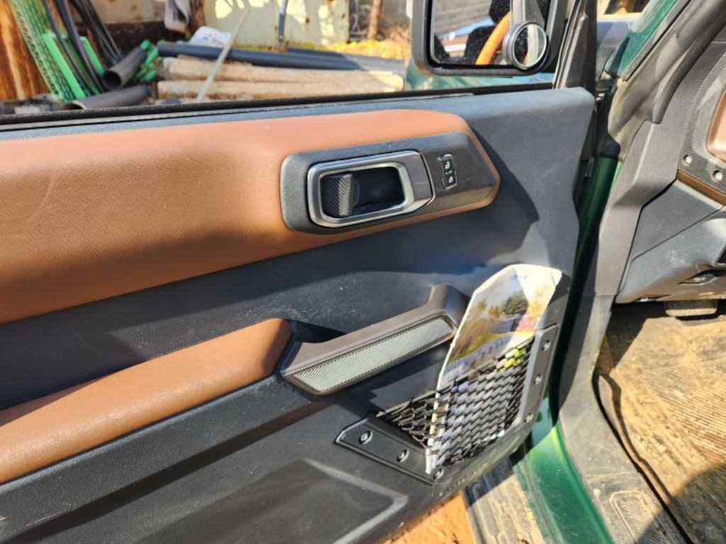 Ford Bronco - Vista 12