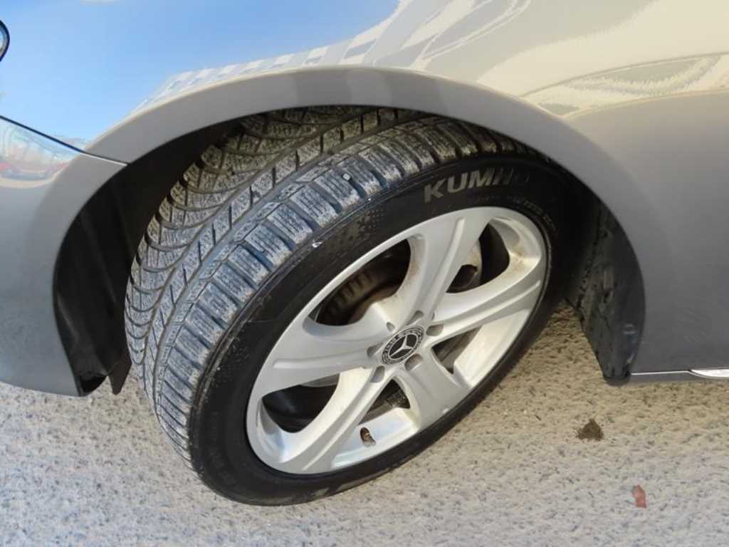 Mercedes Benz E class 2017 Gris - Importación desde Corea - HF Imports Iquique - Foto 19