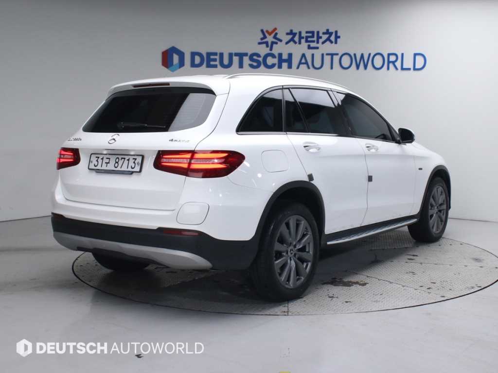 Mercedes Benz GLC Class - Vista 2