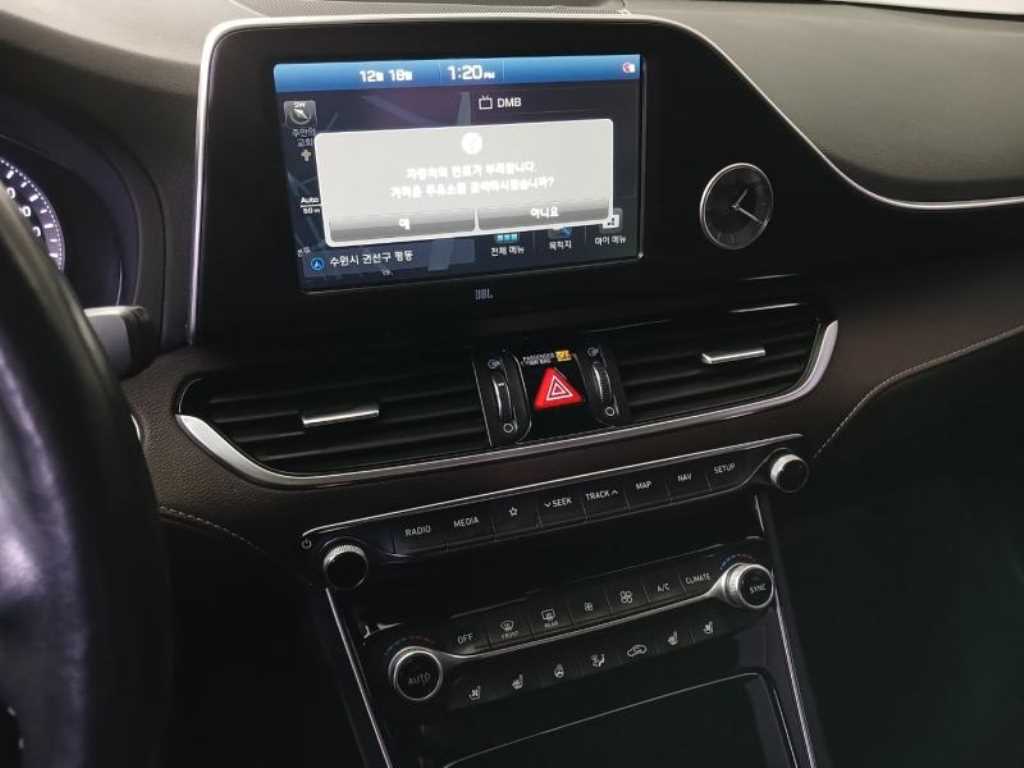 HYUNDAI Grandeur - Vista 11