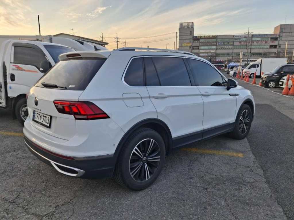 Volkswagen Tiguan - Vista 4
