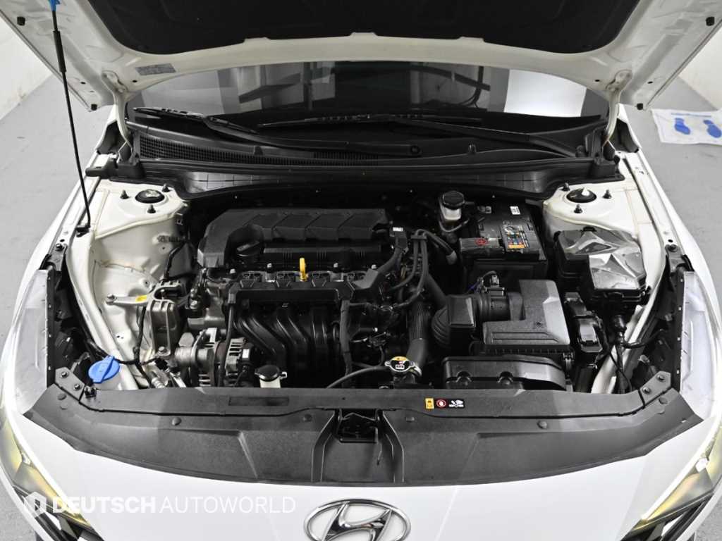 HYUNDAI Avante - Vista 6