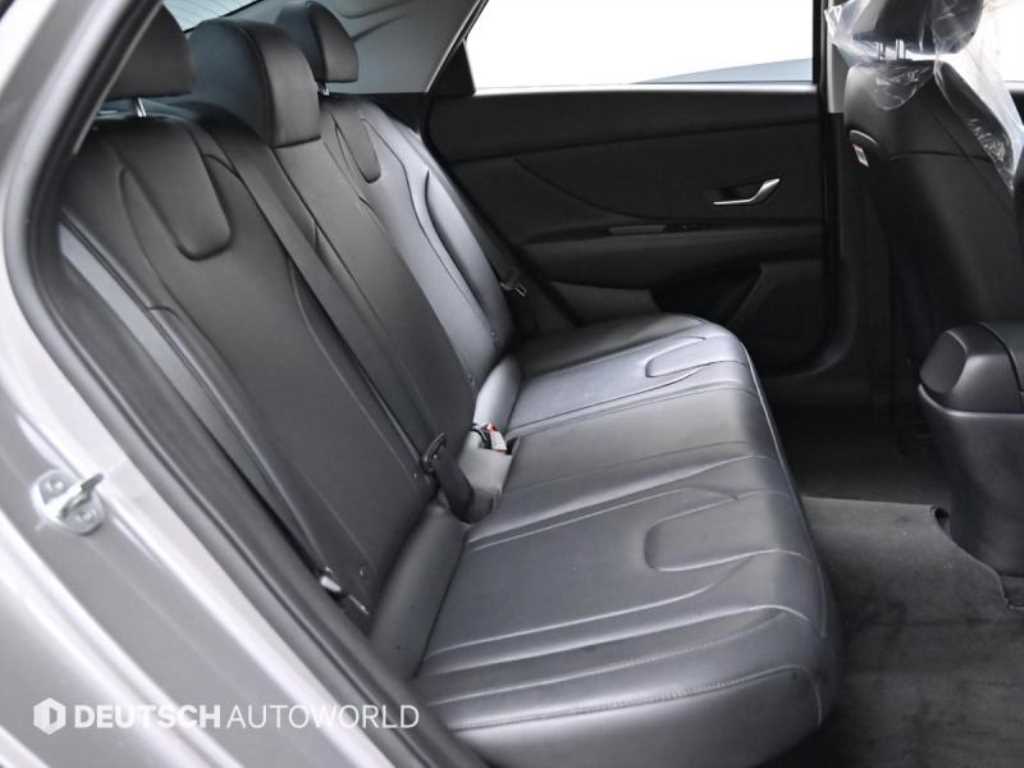 HYUNDAI Avante - Vista 12