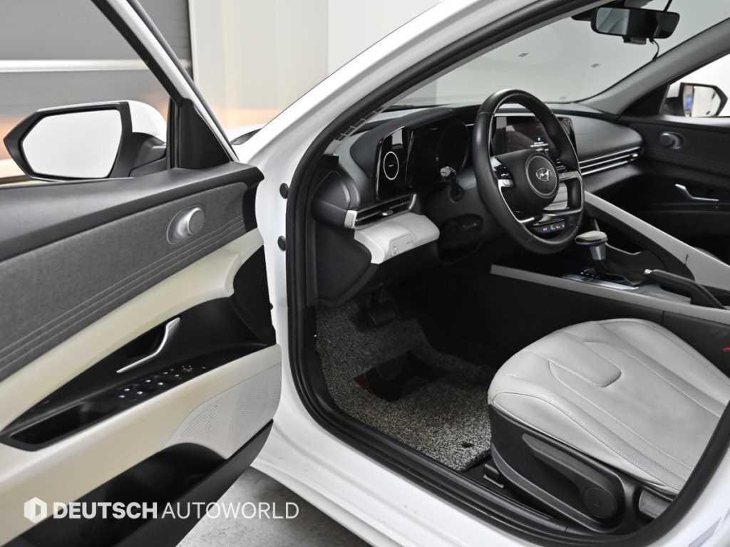 HYUNDAI Avante - Vista 11