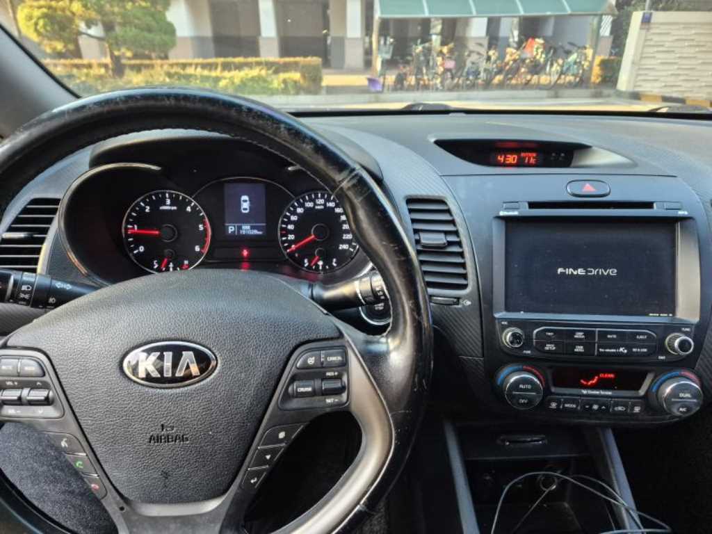 KIA K3 - Vista 7