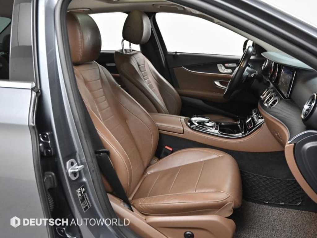 Mercedes Benz E class - Vista 10