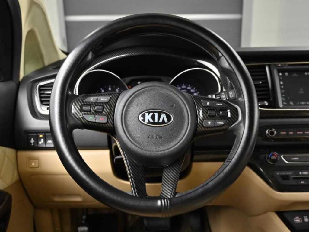 KIA Carnival 2017 - Importación desde Corea - HF Imports Iquique - Foto 13