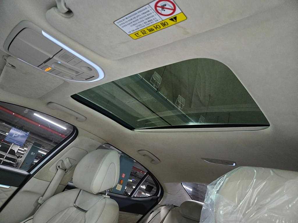 Genesis G70 2019 Blanco - Importación desde Corea - HF Imports Iquique - Foto 15